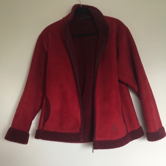 Red Coat Vancouver Canada - Picture 1 of 5